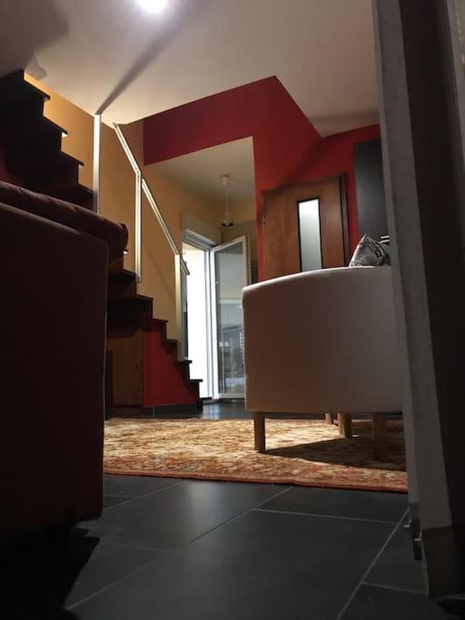 Logement Avec Piscine Brunstatt Kültér fotó