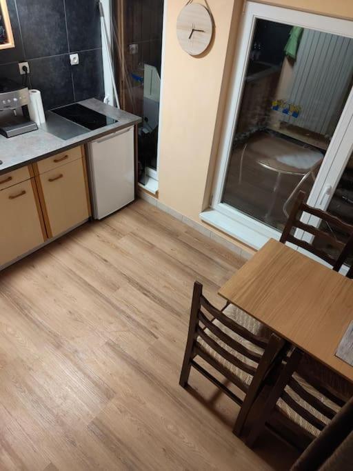 Logement Avec Piscine Brunstatt Kültér fotó