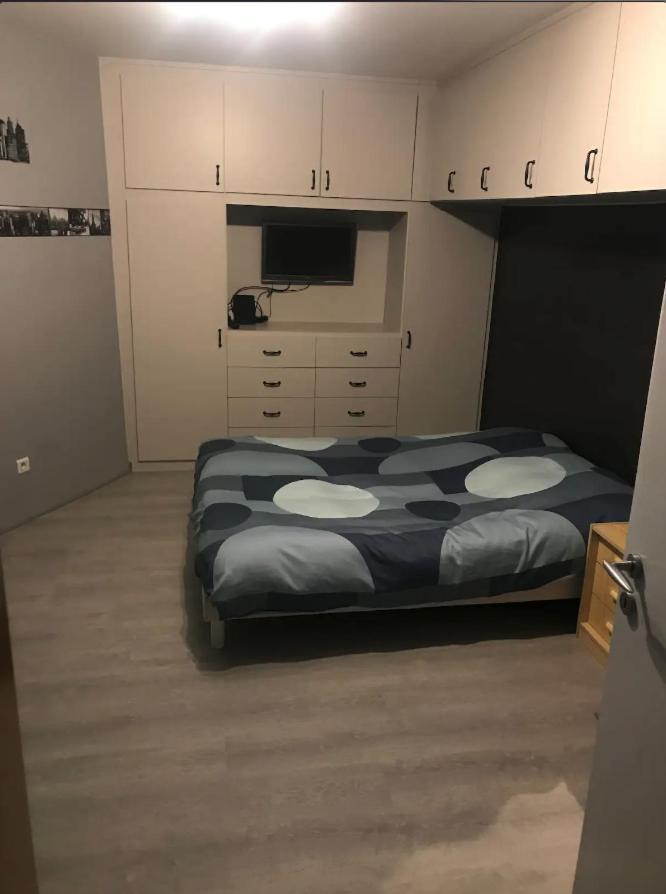 Logement Avec Piscine Brunstatt Kültér fotó